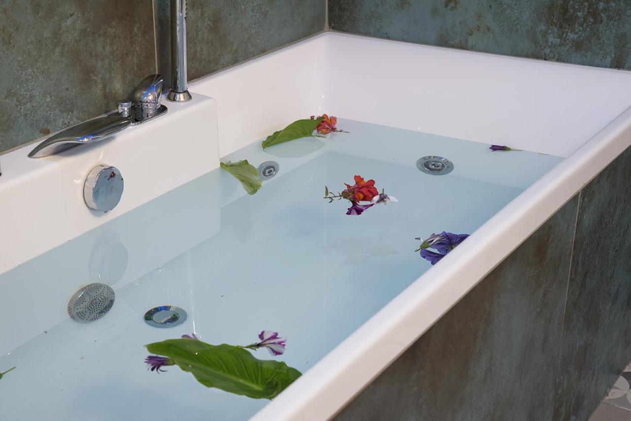 Edward Luxury Suites Chania  Ngoại thất bức ảnh