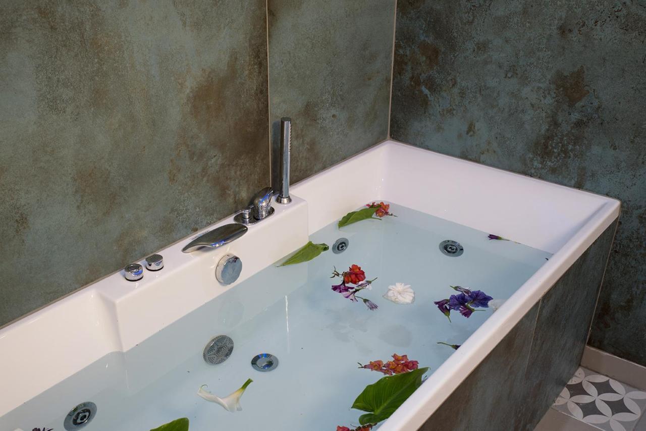 Edward Luxury Suites Chania  Ngoại thất bức ảnh